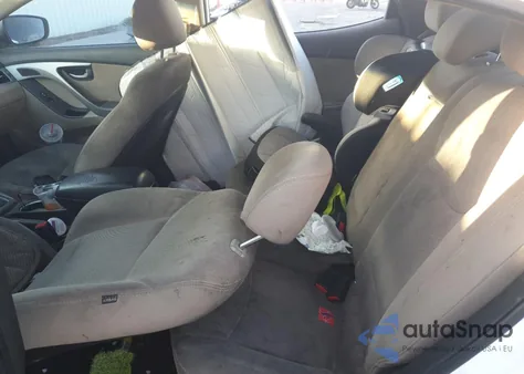 2016 Hyundai Elantra Se z USA, uszkodzony, nr VIN 5NPDH4AE6GH779557